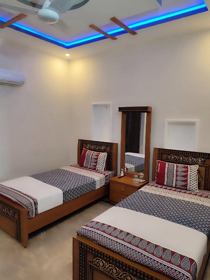 Lavish Residency Guest House Fasial Town Равалпинди Екстериор снимка