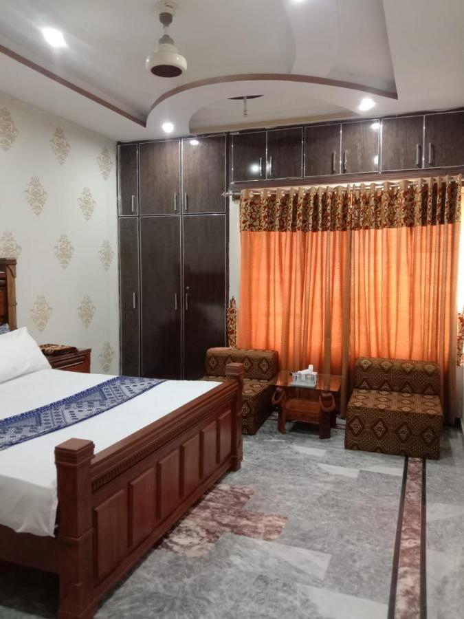Lavish Residency Guest House Fasial Town Равалпинди Екстериор снимка