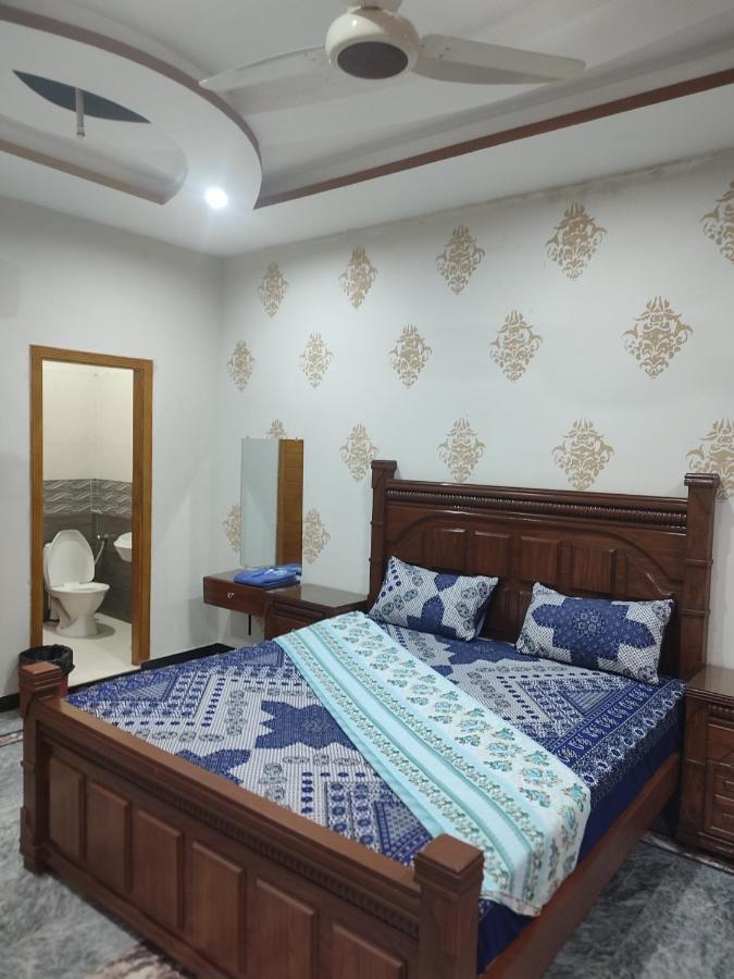 Lavish Residency Guest House Fasial Town Равалпинди Екстериор снимка