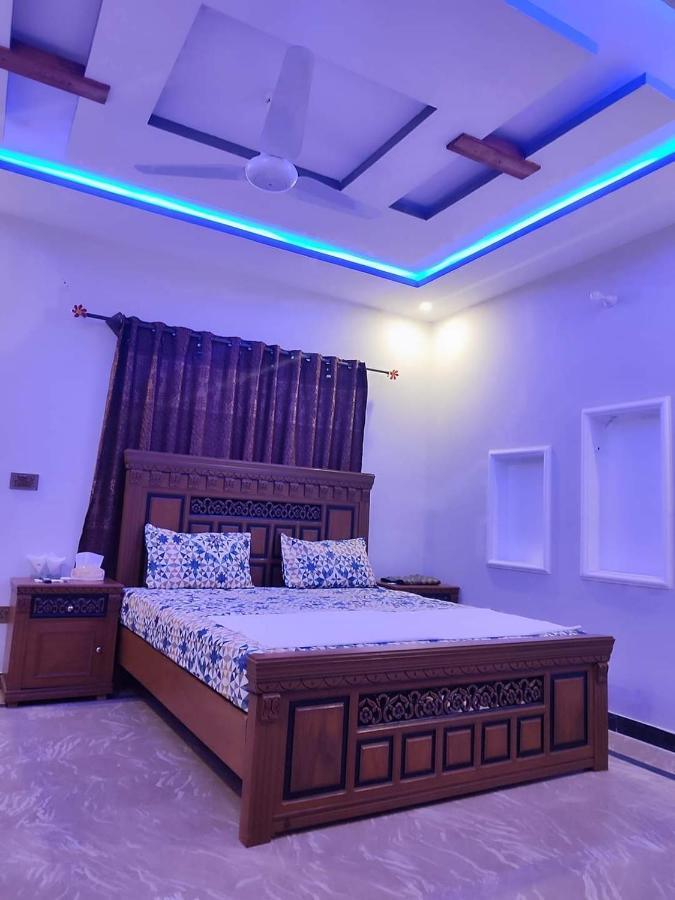 Lavish Residency Guest House Fasial Town Равалпинди Екстериор снимка