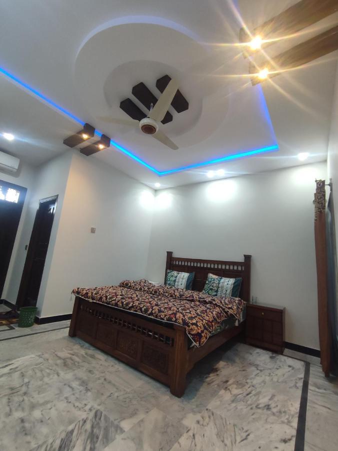 Lavish Residency Guest House Fasial Town Равалпинди Екстериор снимка