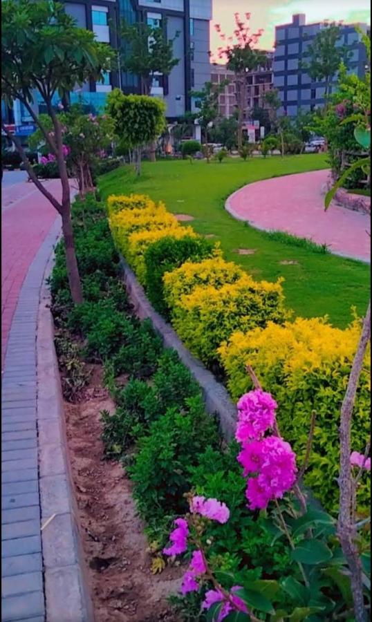 Lavish Residency Guest House Fasial Town Равалпинди Екстериор снимка
